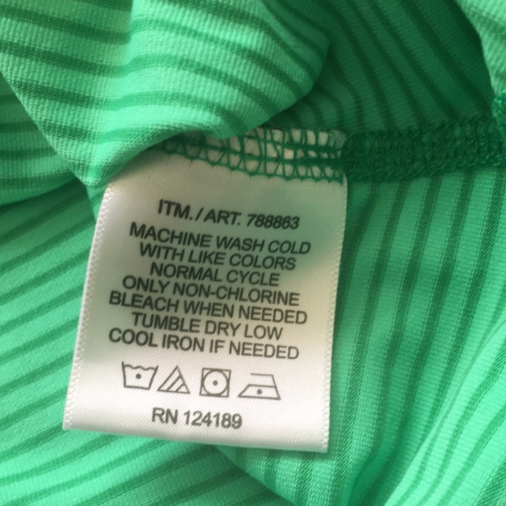 Two workout Tops - Picture 5 of 7